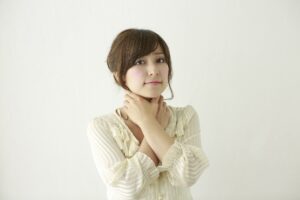 背中のコリの原因はいったい何か？息苦しいときは要注意！